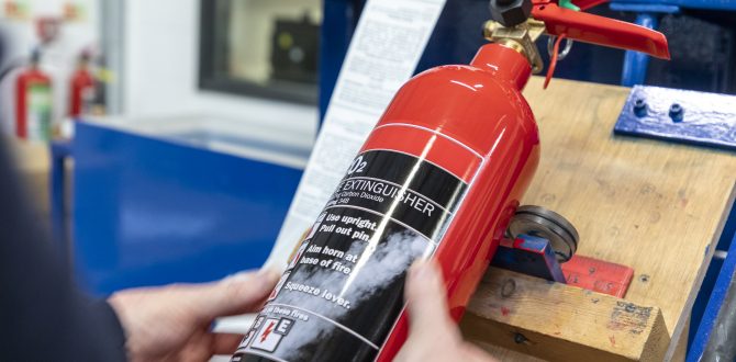 C02 fire extinguisher inspection